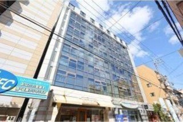 グランヴィ新大阪の物件外観写真